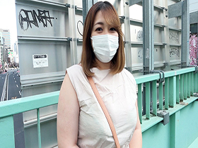 産後、性欲倍増したぽっちゃり母乳ボイン若妻、たまらず自ら応募。紗彩　サンプル画像02